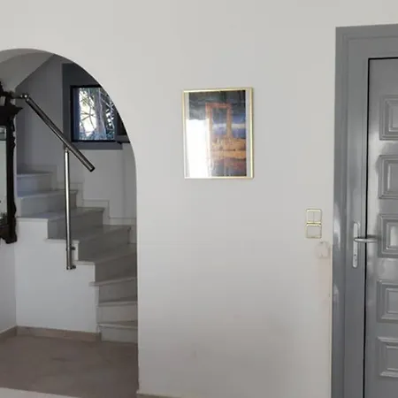 κυκλαδίτικη μεζονέτα, 9 λεπτά από την χώρα, με θέα
